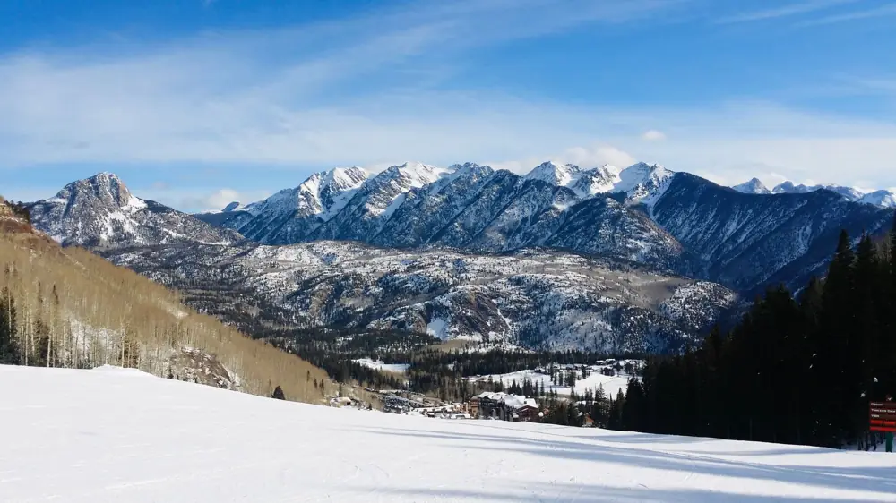aspen hotel cost peak season