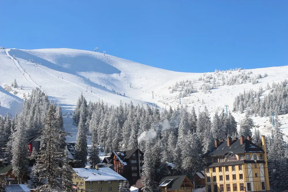 christmas week ski hotel cost - Christmas Week Ski Resort Hotel Surge Cost Vail Aspen Breckenridge