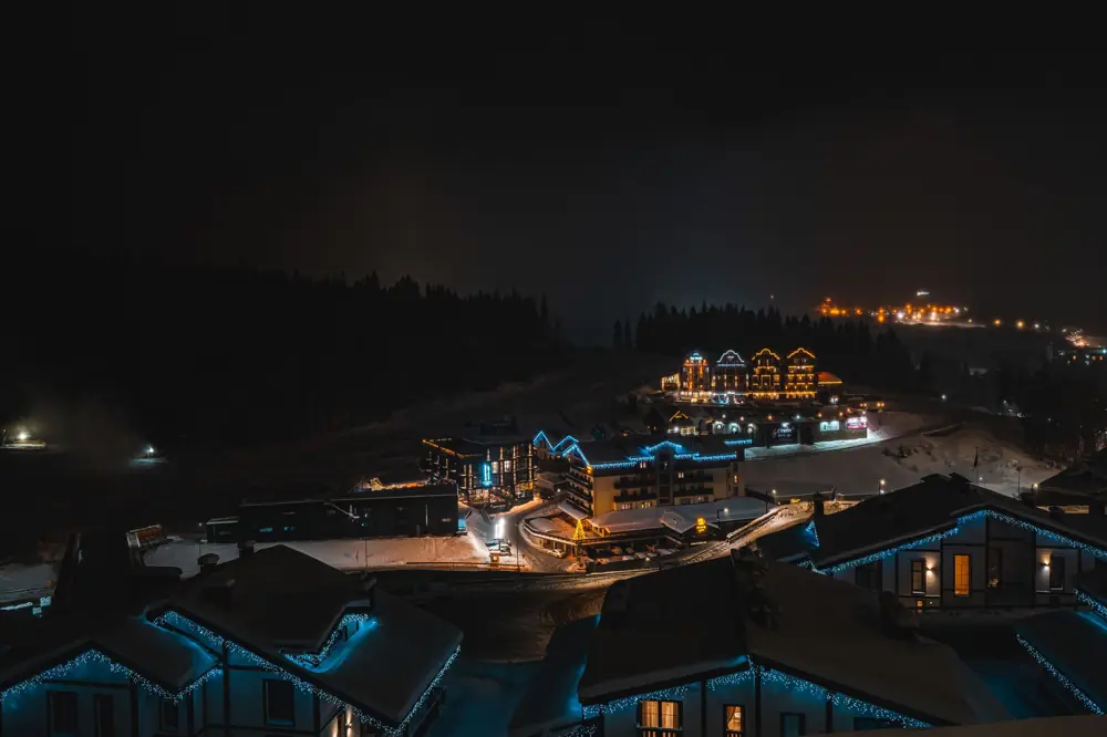 christmas week ski hotel cost