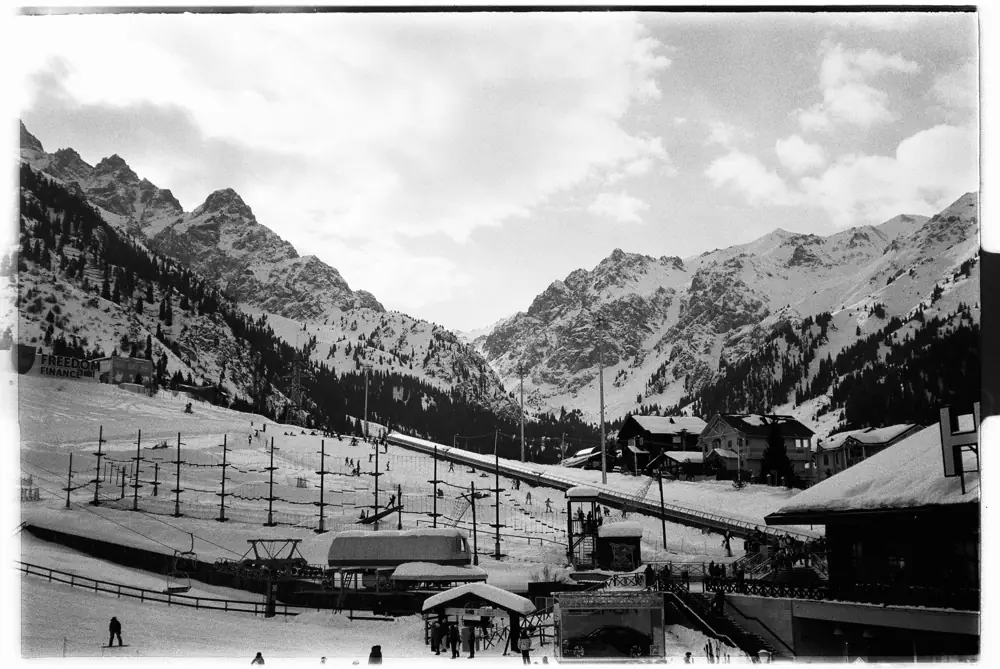 christmas week ski hotel cost