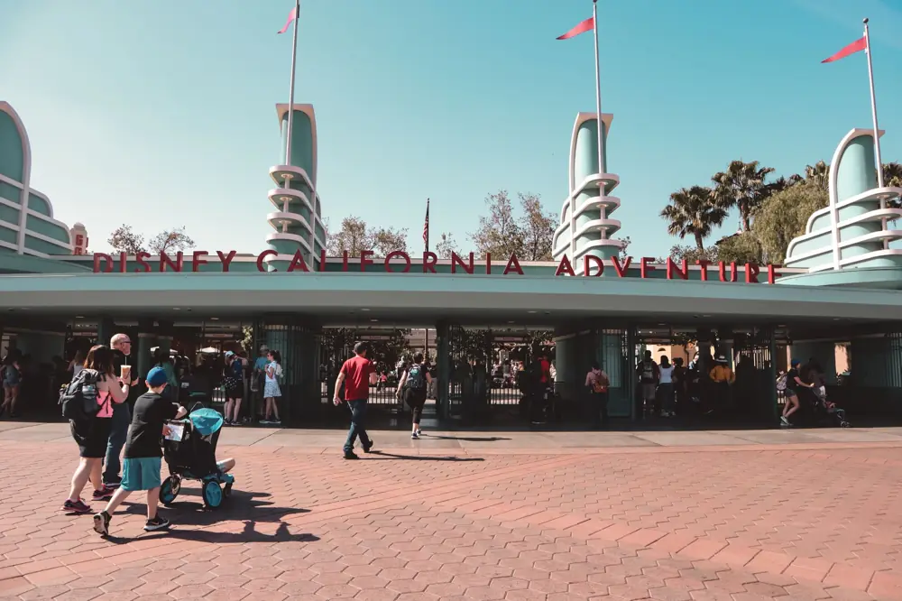anaheim hotel cost per night