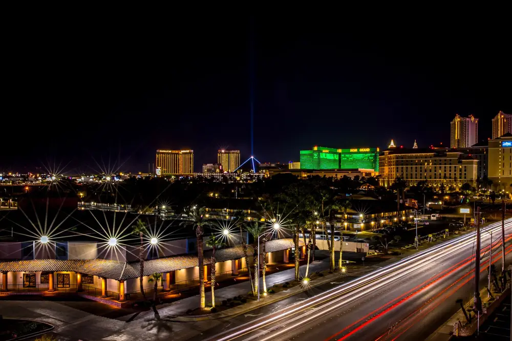 vegas downtown vs strip cost