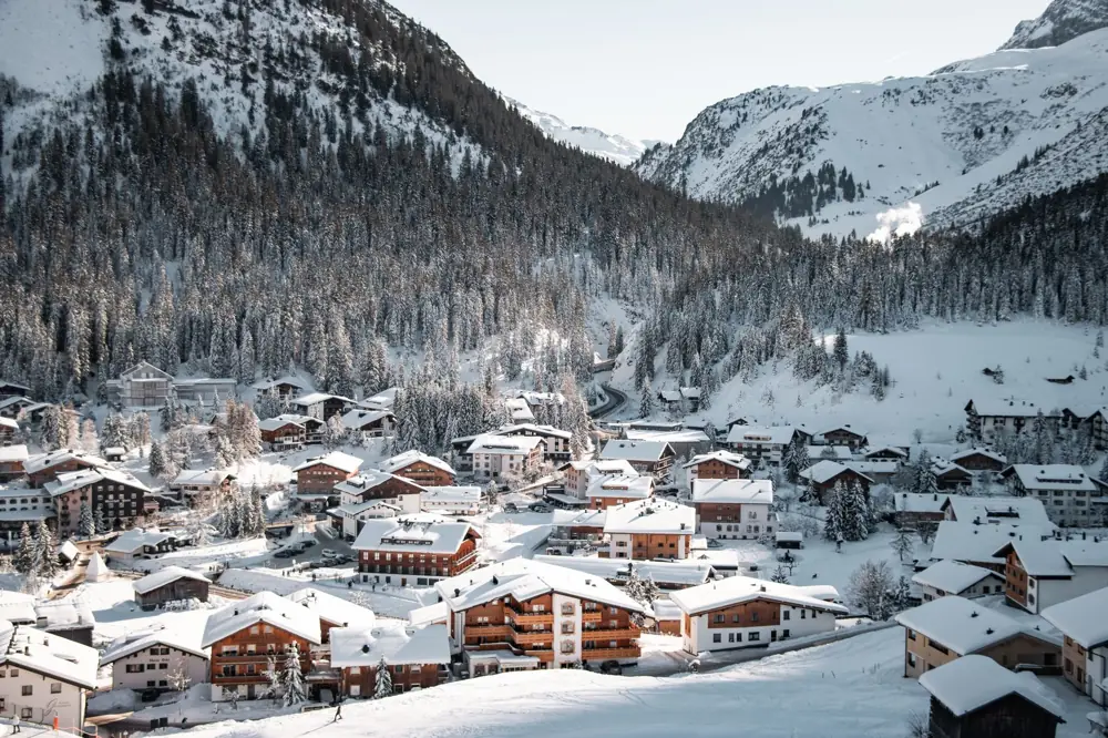ski-in ski-out premium cost vail